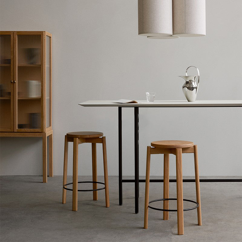 Contemporary 29.5-inch Backless Bar Stool with Solid Wood Base