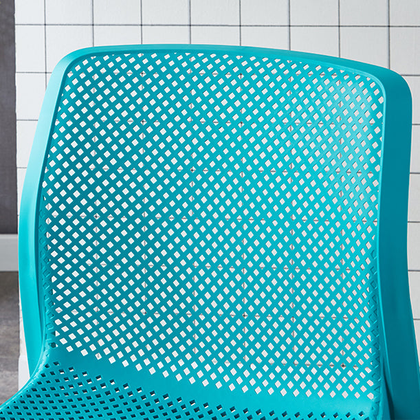 Contemporary Style Low Back Plastic Dining Side Chair for Home Use