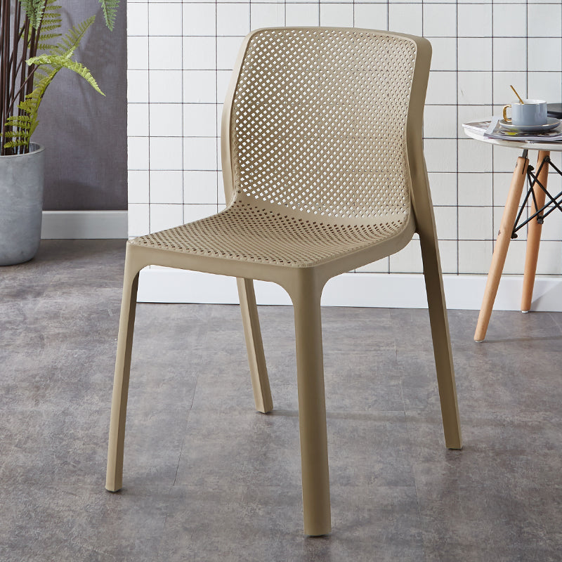 Contemporary Style Low Back Plastic Dining Side Chair for Home Use