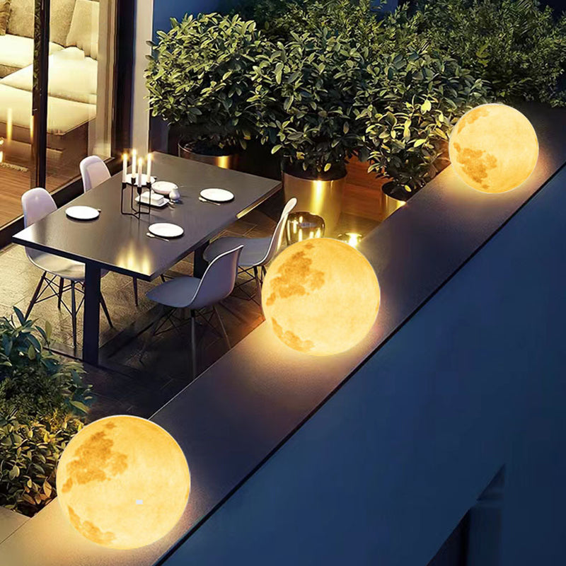 Contemporary Moon Shaped Outdoor Pillar Lamp with Resin for Courtyard