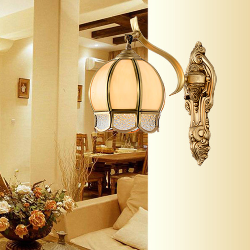 1 Kopfwandhalterung leichte traditionelle kugelbraune Glasleuchte im Messing für Wohnzimmer