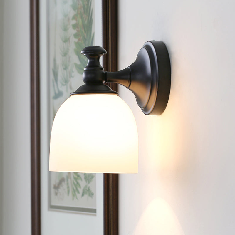 1 Kopf weißer Glas Wandleuchte Klassiker klassischer Stil schwarzer gewölbter Schatten Wohnzimmer Wandbeleuchtung