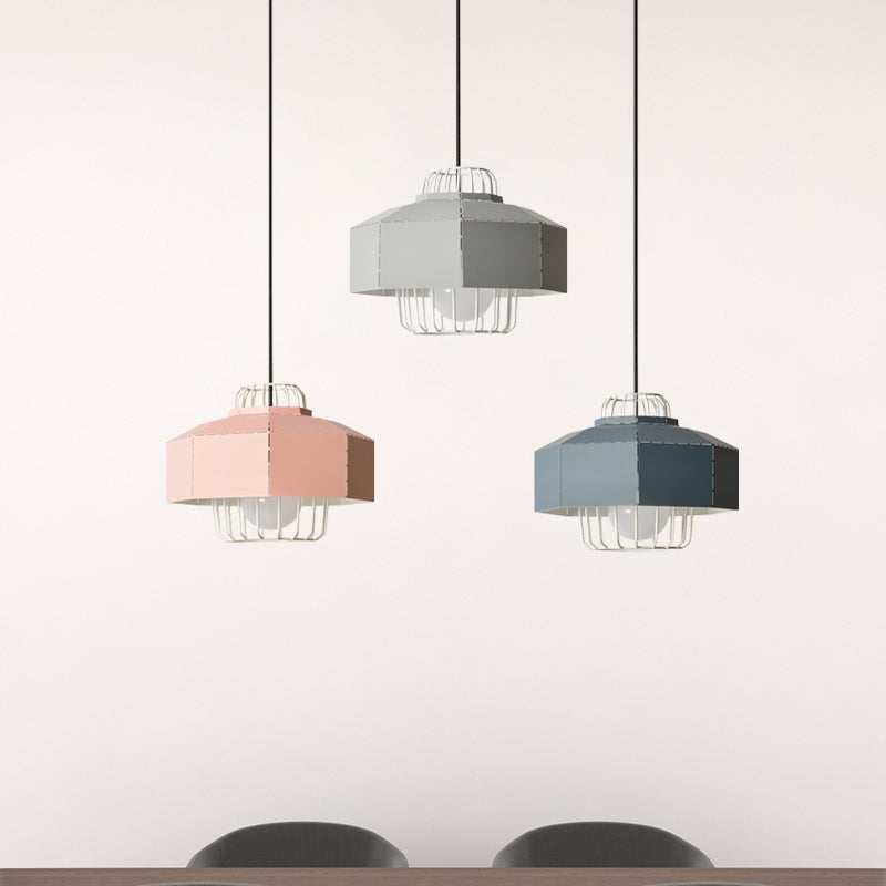 Makkaron facettierte Scheune -Form -Drop -Anhänger Iron 3 Köpfe Wohnzimmer Multi hängendes Licht mit schwarzem runden/linearen Baldachin