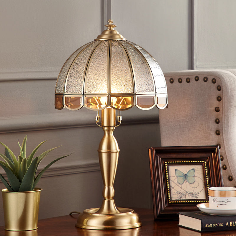 Lampada da tavolo vintage a cupola a 1 luce Lampada da comodino in vetro ad acqua in ottone per soggiorno