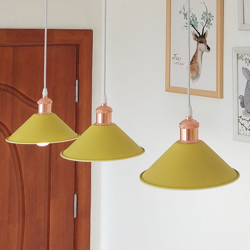 Modernist Style Conical Suspended Lamp 1 Light Metallic Hanging Light Fixture in Black/White for Living Room