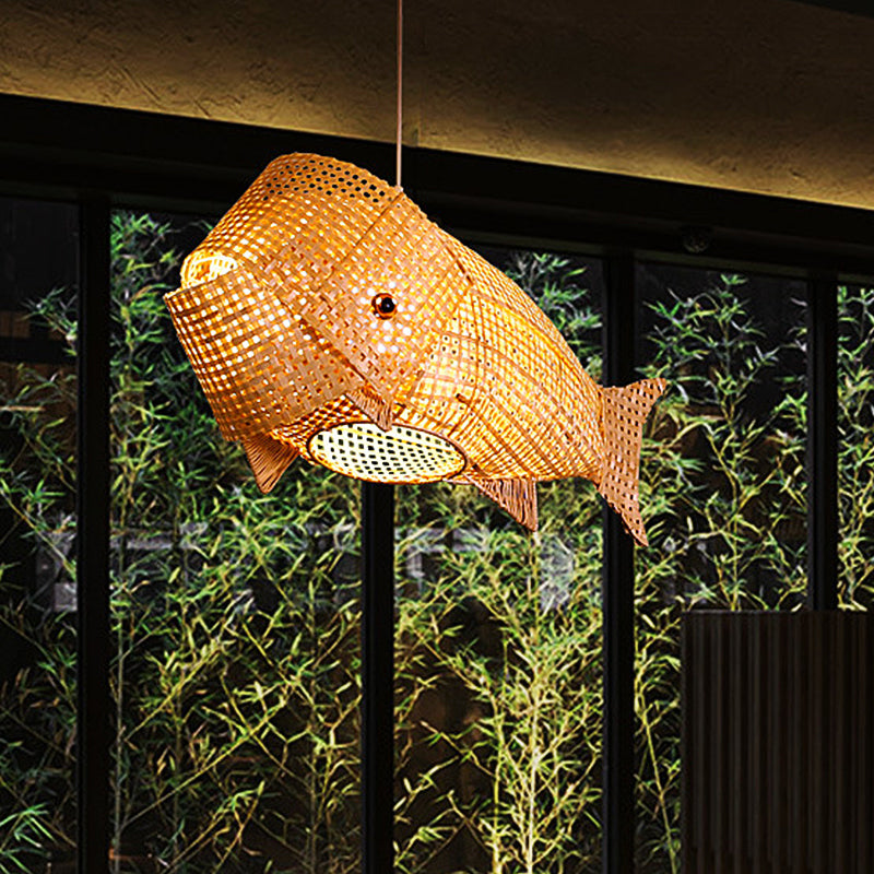Ristorante di pesce carpa appeso in bambù leggero intrecciato a 1 illuminazione cinese ciondolo in beige