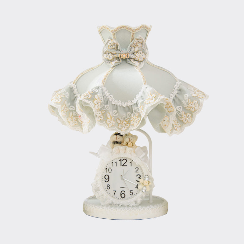 1 tête de chambre à coucher léger jardin coréen lampe de cheminée blanche avec ombre et horloge en tissu à volants