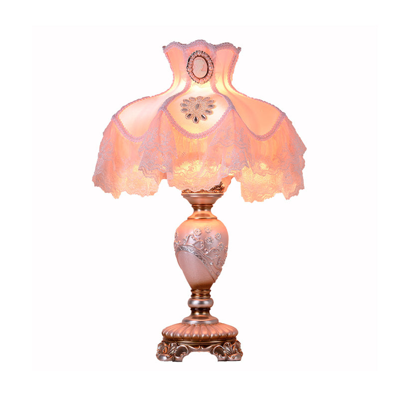 Lampada da comodino da soggiorno in resina coreana con vaso di fiori a 1 lampadina in rosa con finiture in pizzo