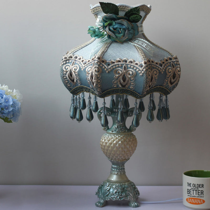 Peacock Blue Vase Night Light Vintage 1 Éclairage de table de chevet de résine Bulbe avec ombre en tissu