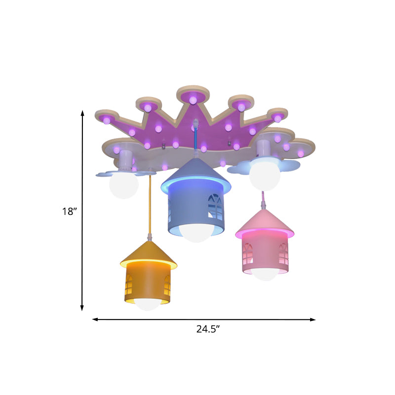 Pink Crown Form Semi Flush Mount Cartoon 5 Lichter Holzspülende Deckenlampe mit Hauseisenschatten