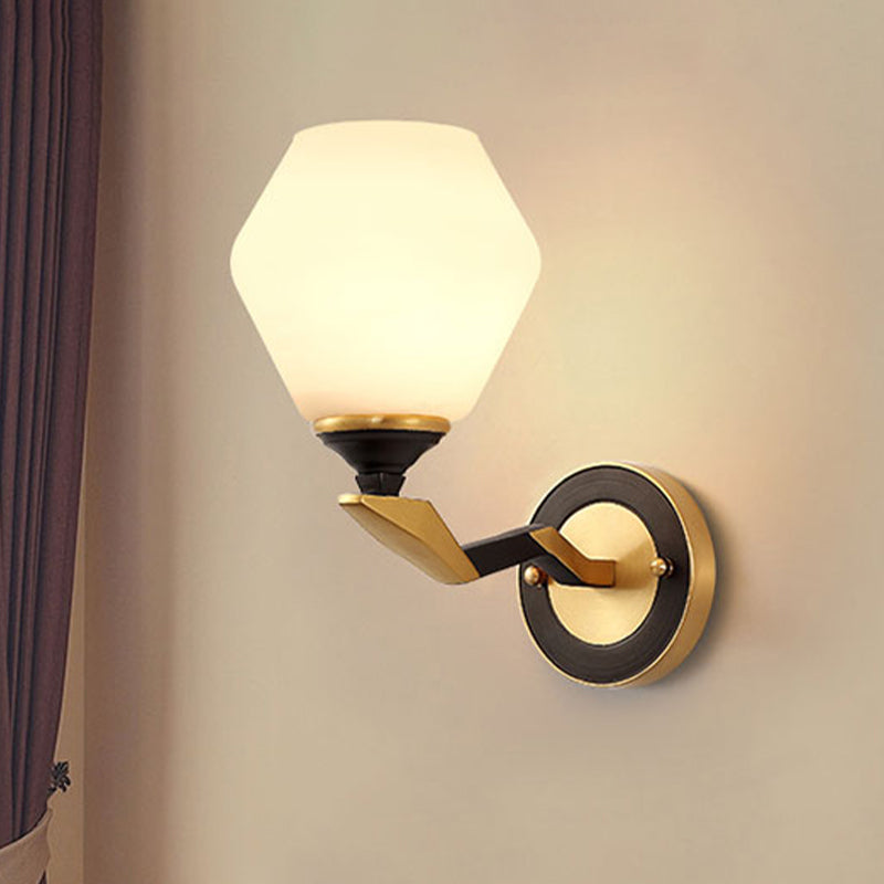 1/2-Bulb-Hexagon-Wandleuchte Klassiker klassischer Schwarz und Gold Frosted Glaswandbeleuchtung