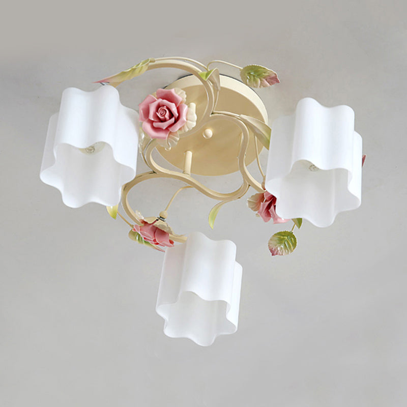 Plafond floral de 3/5 à tête rinçage romantique pastoral blanc / jaune en verre givré semi à chasse d'eau lustre