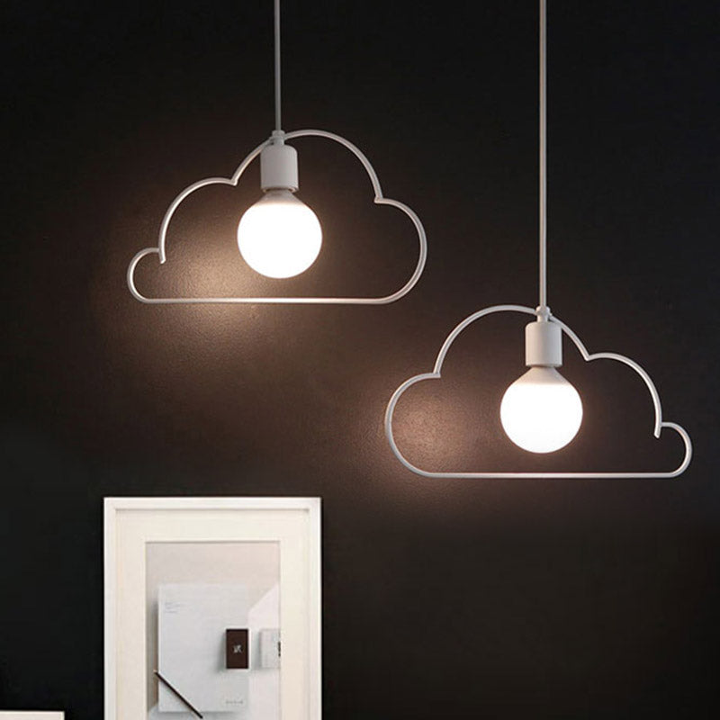 Cuisine à 2 bulbs pendante multiples pendante nordique noir / blanc pendulaire avec un cadre en fer nuageux