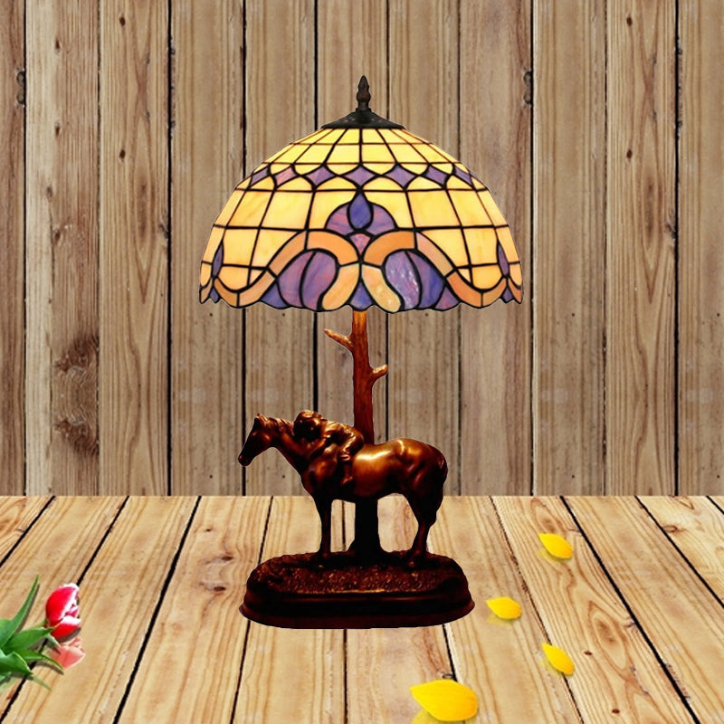 Lampada da tavolo per bambini che trasporta cavalli in resina Lampada da notte per caffè a 1 testa in stile Tiffany con paralume in vetro colorato a griglia