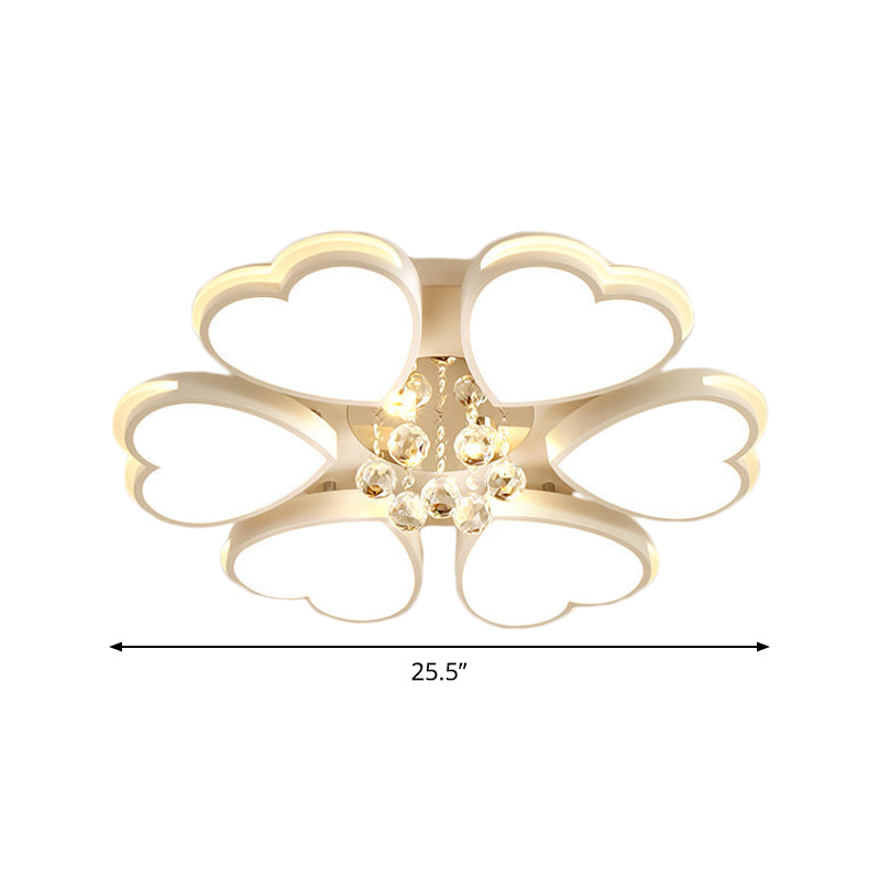 Acryl Herz Flush Mount Light Modern 6 Bulben Living Room Flushmount in Weiß mit Crystal Ball