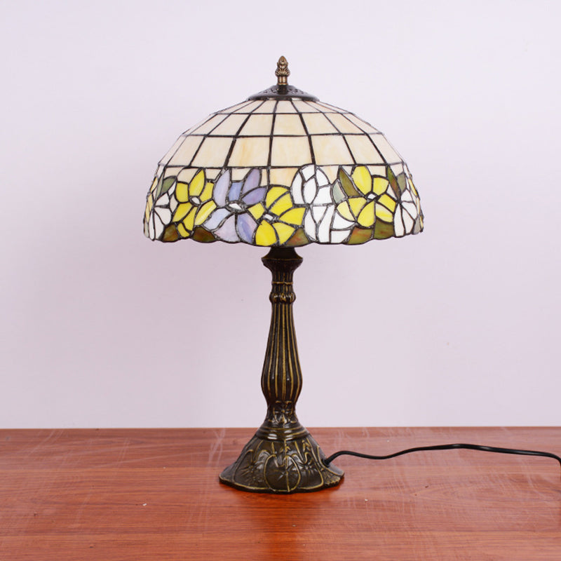 Bronze Gridded Bowl Shade Night Lampe Tiffany 1 Glühbirne Schnittglas Tischbeleuchtung mit Blütengrößen