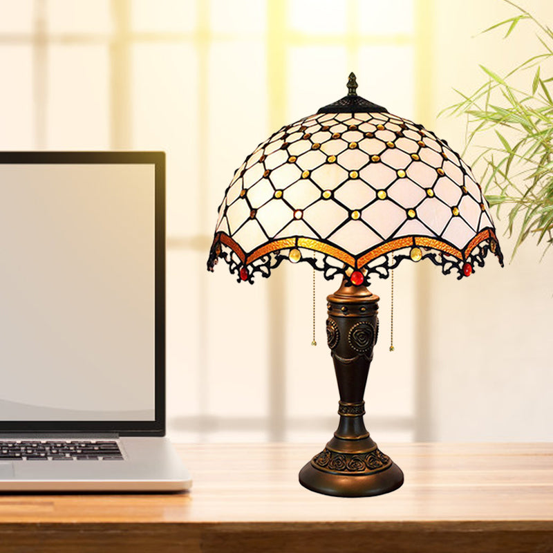 White Glass Fishscale Table Light Baroque Style 2 Lights Bronze Night Lamp with Pull Chain for Sitting Room
