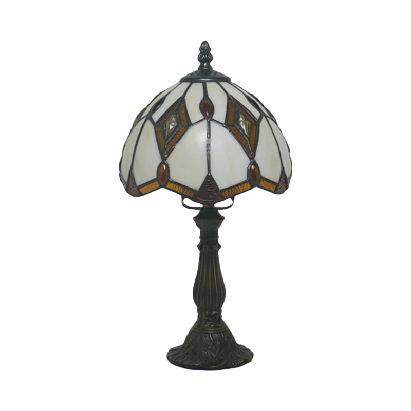 Lampada da scrivania a cupola in bronzo Mediterraneo 1 luce Lampada notturna con motivo a rombi in vetro beige