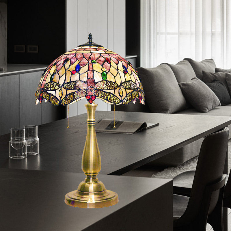 Lampe de nuit à coquille de nuance à dôme festonée