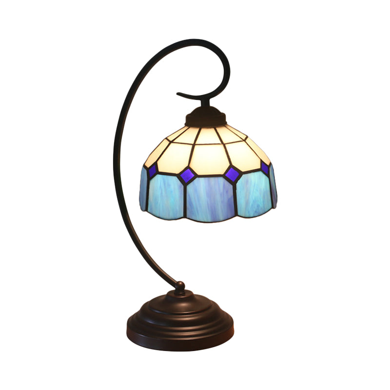 1 Kopfnetzkuppel Nachttisch Lampe Barock Orange/Blau/Gelb geschnittene Glasaufgabenbeleuchtung mit Wirbelarm