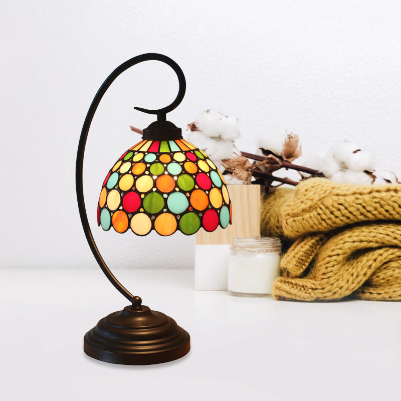 Metal Dark Coffee Night Lighting Dome Shade 1 Light Tiffany Dot à motifs de table à motifs de table pour chambre