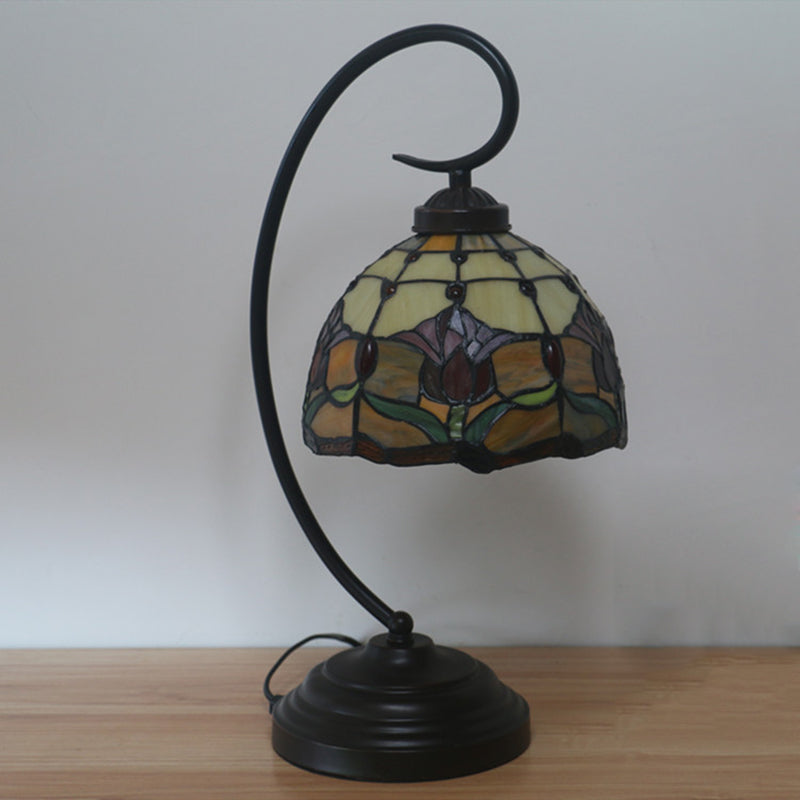 1-bulb koepelvaart tafellighting barokke rood/roze/bruin gesneden glazen roos/tulpen patroon nachtkastje lamp met ronde arm