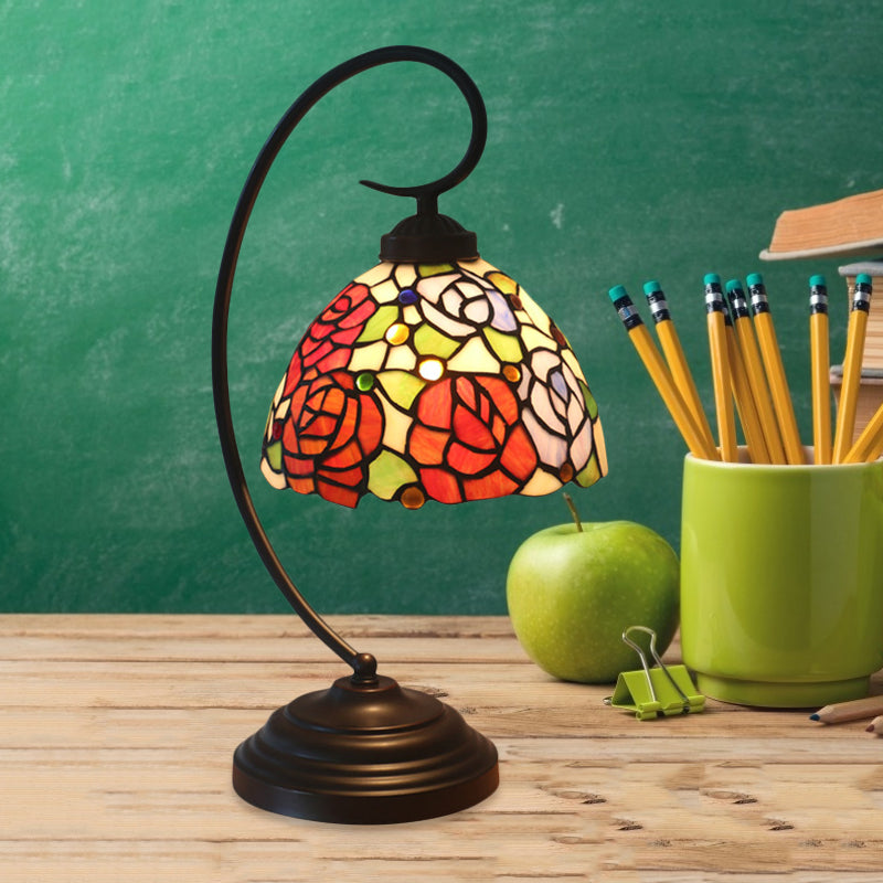 Dome Shade Table Light Victorian Hand Cut Verre 1 Éclairage de table de nuit rouge / orange clair avec motif rose