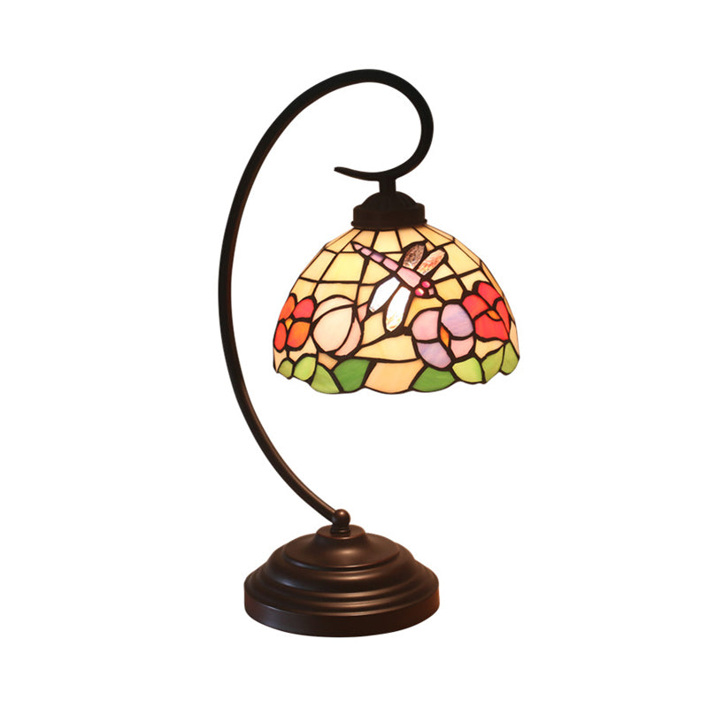 Illuminazione da tavolo a cupola a cupola vetro tagliato mediterraneo 1 testa da caffè scuro libellula e scrivania a motivi fiori