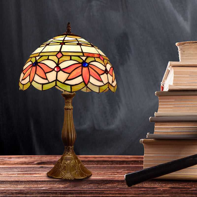1 kop Dome tafellamp barokke stijl geel/groen/oranje gebrandschilderd glas nachtkastje lamp met blad/bloempatroon