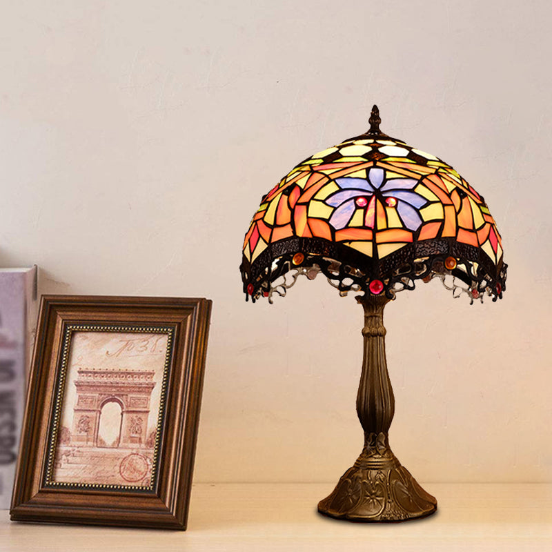 Lampada da comodino smerlato 1 testa in vetro tagliato a mano in stile Tiffany, lampada da comodino in bronzo