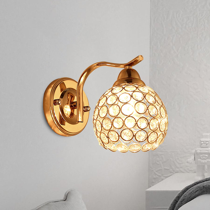 1 leichte Wohnzimmerwandlampe Minimales Gold-Finish-Wandbeleuchtung mit kuppelkristallverkleideten Schatten