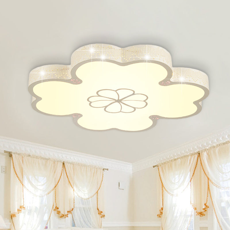 Cartoon Flower Ultradünne LED-Unterputzleuchte für Schlafzimmer aus Acryl in Weiß/Blau