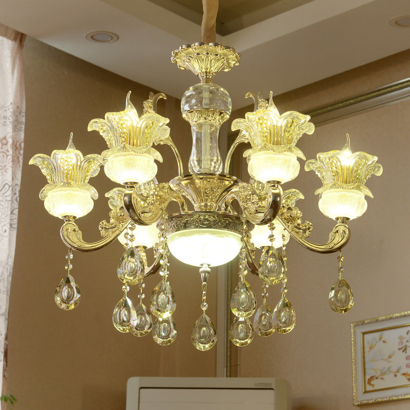 6 Lichter Blumenhängender Kronleuchter Mitte des Jahrhunderts Goldkristall Deckenhängung Lampe