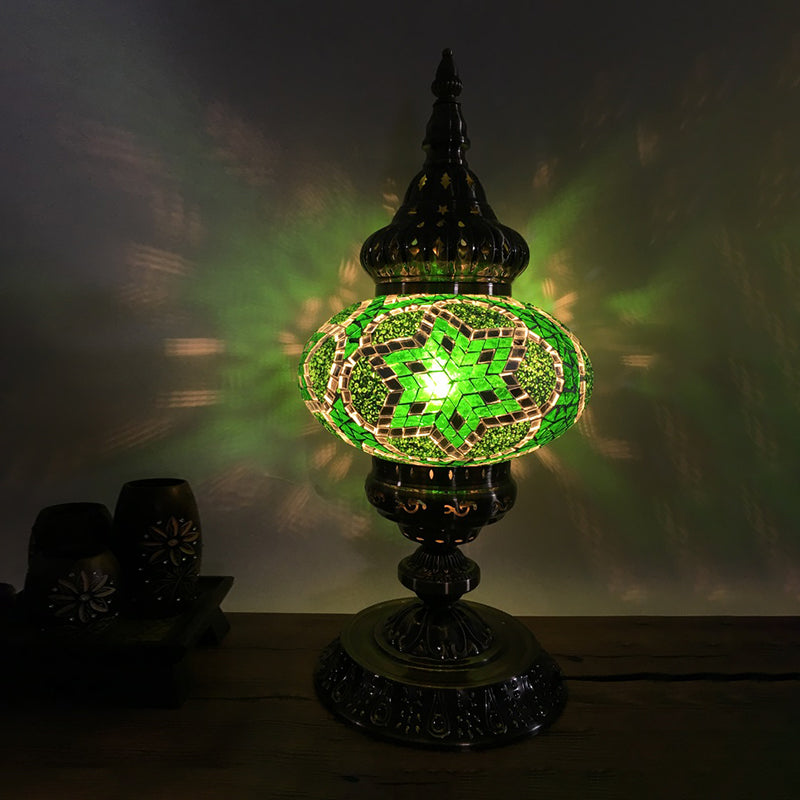Iluminación de mesa de vidrieras elípticas Bohemia 1 Cabeza de la sala de estar Luz de la noche en blanco/rojo/amarillo