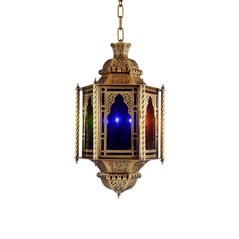 Vintage lantaarn plafondlicht 1 lamp metalen hanglamp in messing met kleurrijke glazen schaduw
