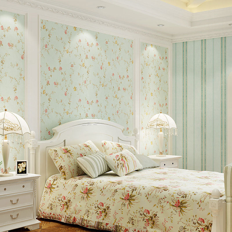 Countryside Wall Decor Dense Flower Pattern Non-Pasted Wallpaper, 20.5"W x 31'L