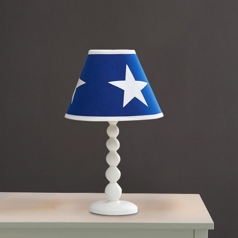 Modernes Fass Schlafzimmer Nachttisch Licht Holz 1 Kopf Schlafzimmer Schreibtisch Beleuchtung mit Stoffschatten in Blau