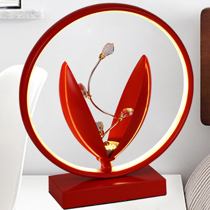 Lampada da comodino a LED Lampada da tavolo moderna in alluminio fiorito con accenti di cristallo in nero/rosso/rosa