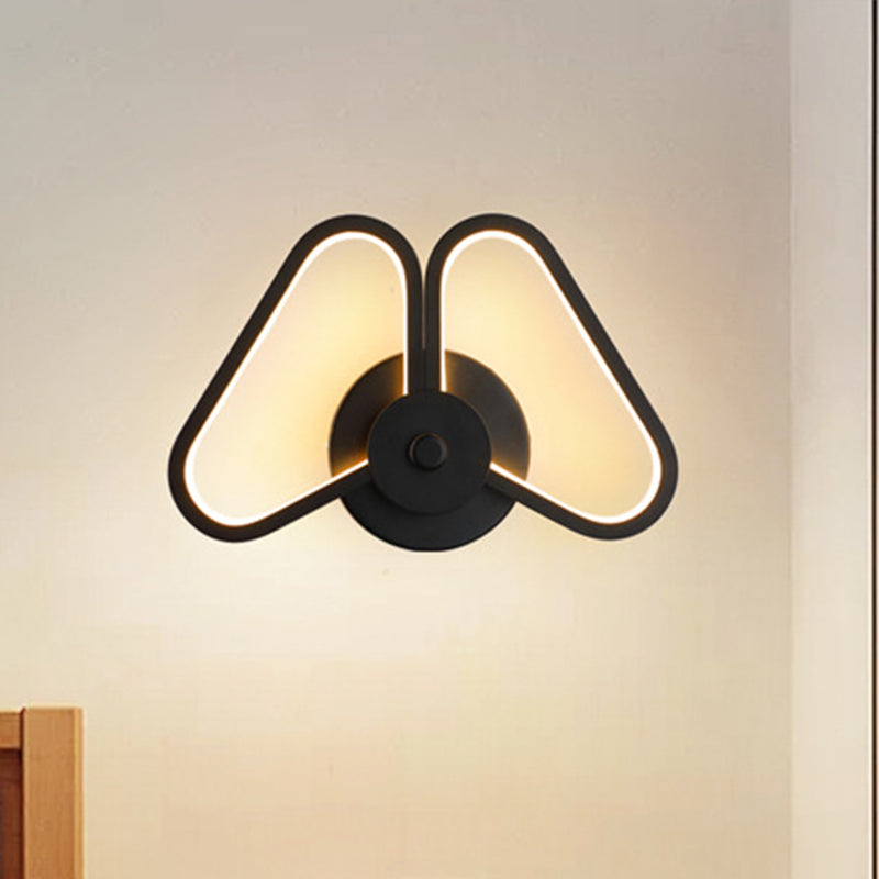 Metall Doppeldreiche Scone Light Einfachheit weiß/schwarz LED -Wandbeleuchtung in Weiß/warmem Licht