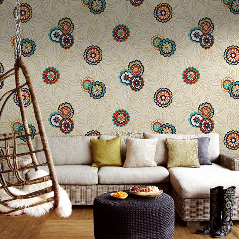 33' x 20.5" Traditional Wallpaper for Home Decoration Blossoms and Leaves Wall Art in Beige