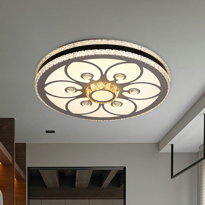Crystal Block Circle Ceiling Light Modernist LED Flush Mount Lamp with Four-Leaf Clover/Flower Pattern in Chrome